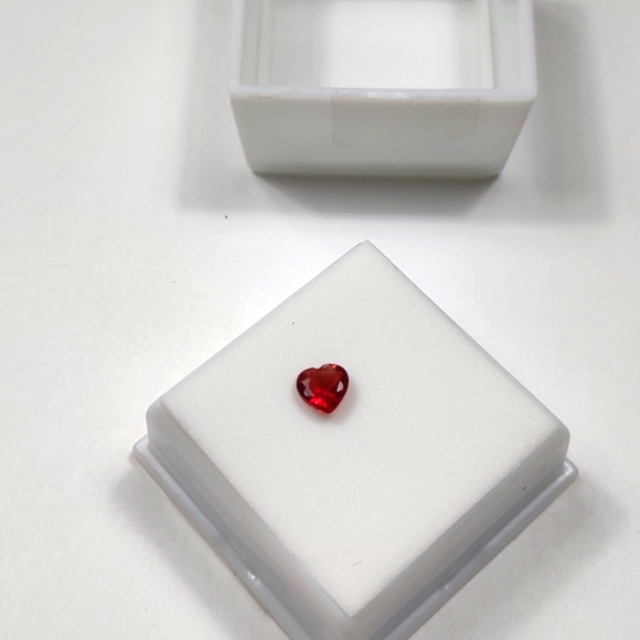 Andesine-Labradorite Red Heart 6mm X 6mm Shape Loose Gemstone .60 Carat JTV '08. - Picture 2 of 4